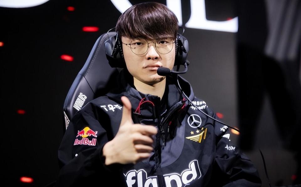 司机和HongQ谈论他们战胜 Movistar KOI 的胜利、扭曲命运的游戏玩法以及从Baus获得的灵感