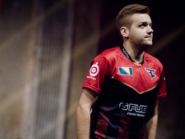 Faker：我坚持游泳两个月了，慧被大幅度加强了，英雄上限非常高