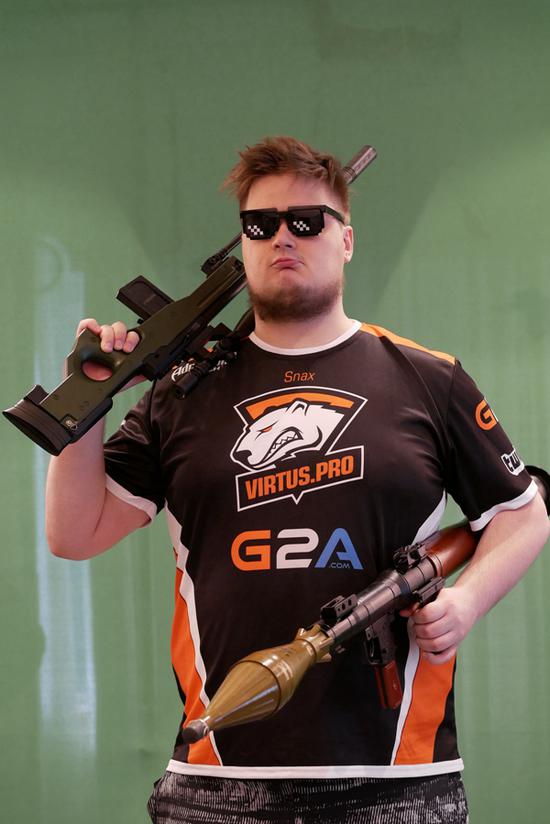 B8 将面对 Legacy ，而 NRG 将面对 Fnatic ，争夺 StarLadder Budapest Major 第二阶段的名额